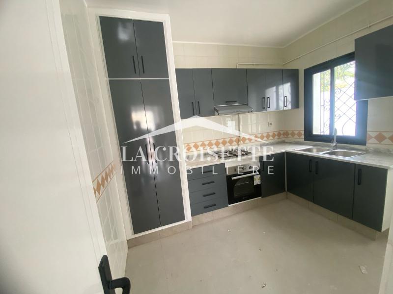 Duplex S+4 avec jardin à La Marsa